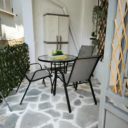 Feriehus Deppy's House Vasiliki